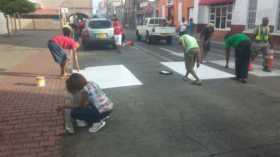Pedestrian Painting in Melville Street