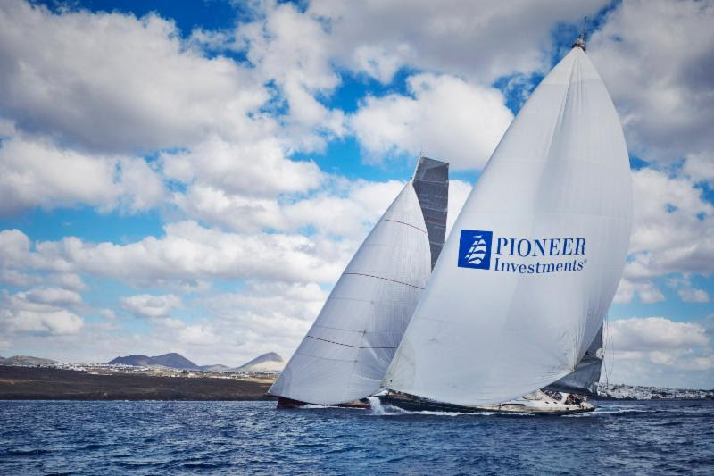 Jean-Paul Riviere's Finot 100, Nomad IV and the Southern Wind 94, Windfall enjoy a close battle at the start  © RORC/James Mitchell