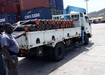 TT Coast Guard takes ‘emergency’ oxygen to General Hospital