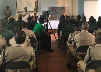 Prime Minister has open dialogue with prison officers