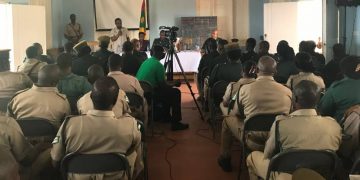 Prime Minister has open dialogue with prison officers