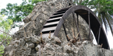 Waterwheels, windmills and aqueducts of Grenada and Carriacou