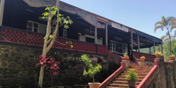 Legal battle causes educational facility for pregnant teens to temporarily shut its doors