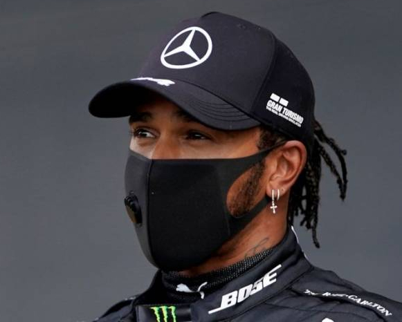Mercedes aim to start contract talks with Hamilton this week
