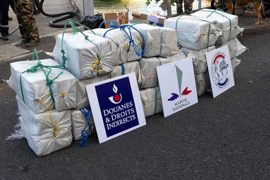 Cocaine seized from Grenada-flagged vessel off Guadeloupe