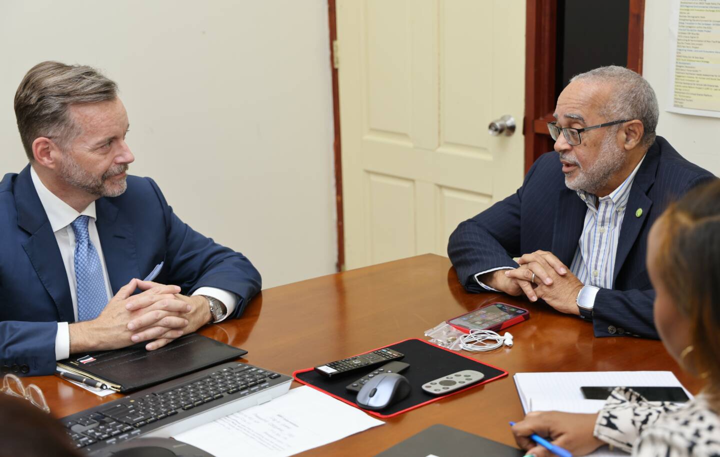 US Ambassador pays courtesy visit on OECS Commission