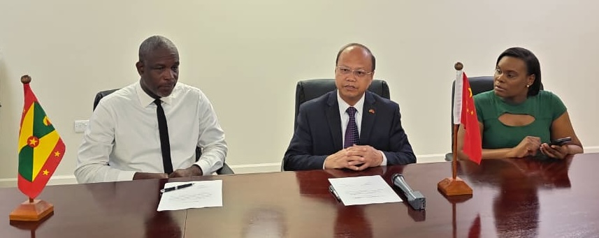 Ambassador Wei hands over Red Cross Society of China donation