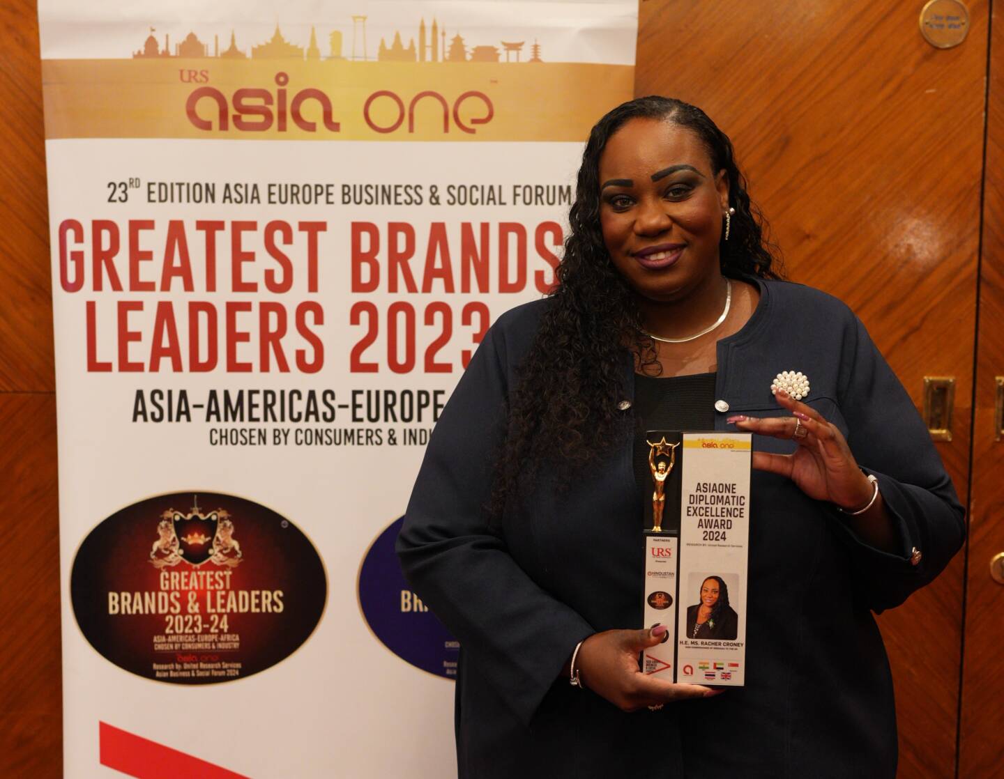 Rachér Croney receives Diplomatic Excellence Award