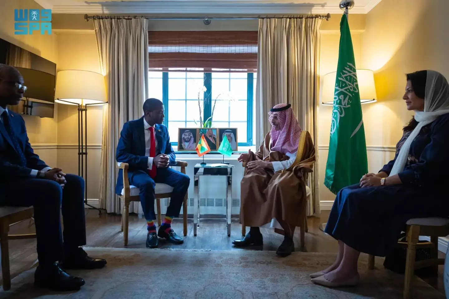 Saudi Foreign Minister meets with Prime Minister of Grenada