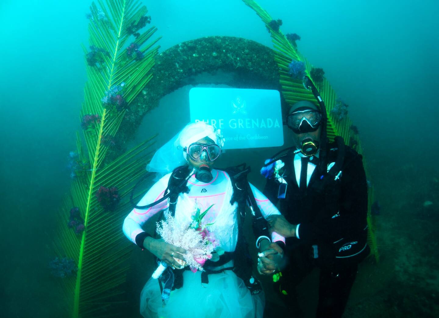 Grenada’s first underwater wedding