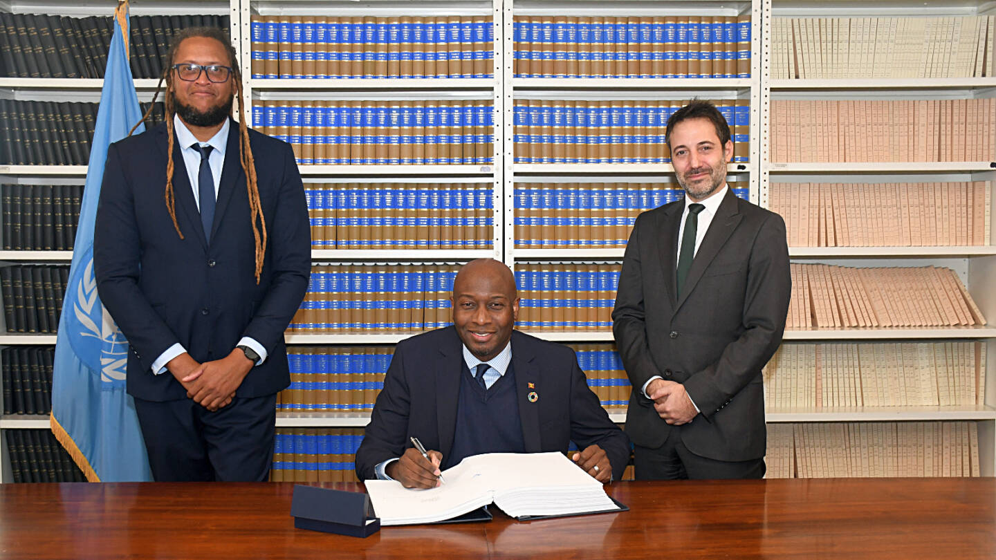 Grenada signs historic treaty on marine biodiversity