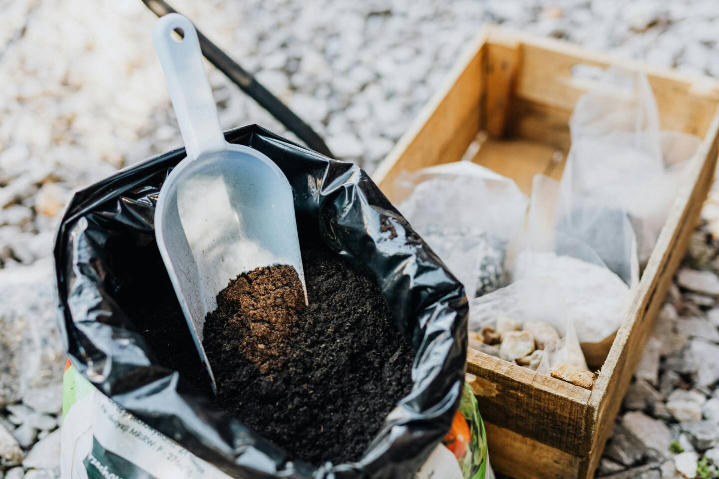 Resumption of sale of fertilisers at Mirabeau Plant Propagation Station