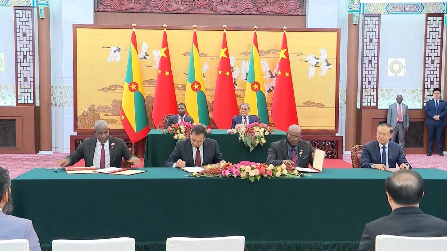 Grenada signs 13 cooperation agreements with People’s Republic of China