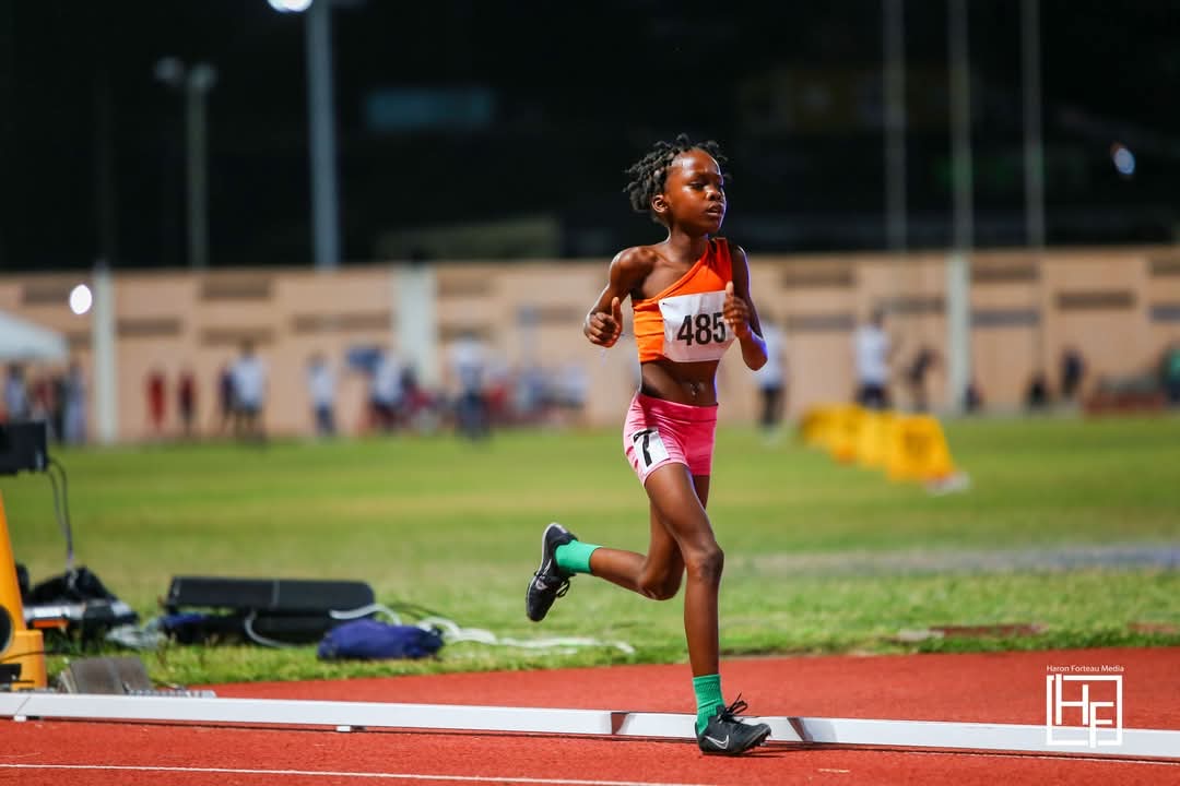 Azaria Simon: Long-distance rising sensation