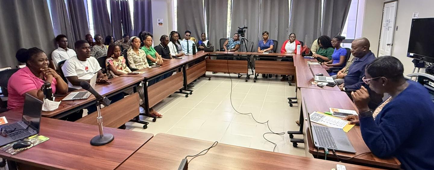 Scholarship Desk hosts student orientation session