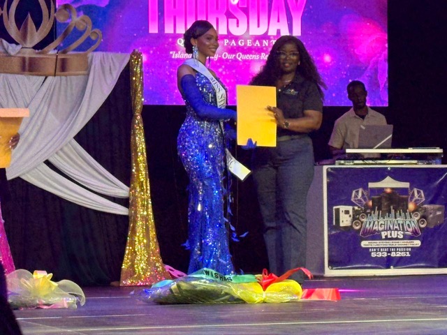 Ariza supports Carriacou Carnival with major contribution