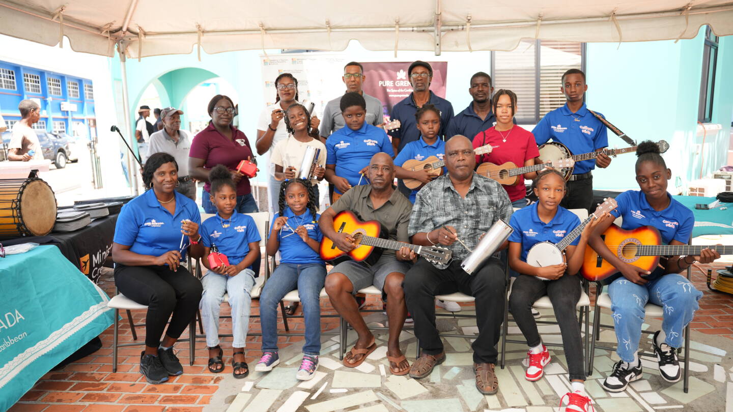 Ministry of Tourism supports Carriacou Culture Train String Band Group
